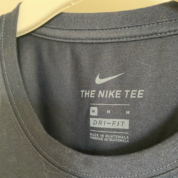 Men’s Nike Navy Blue Dry Fit - Picture 2 of 2